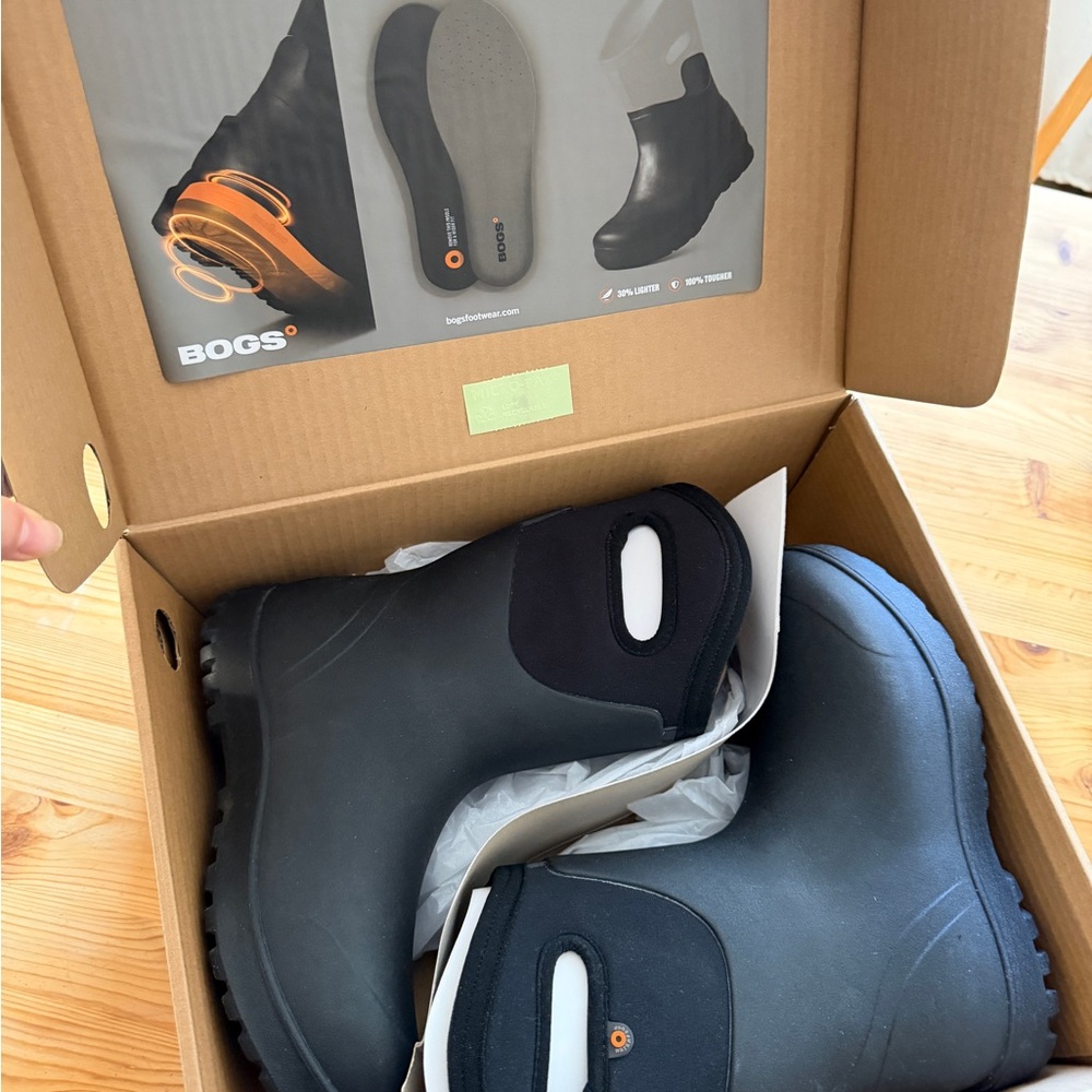 Bogs Neo Classic Mid Black Waterproof Snow Rain Boots - size 6 - Picture 12 of 13